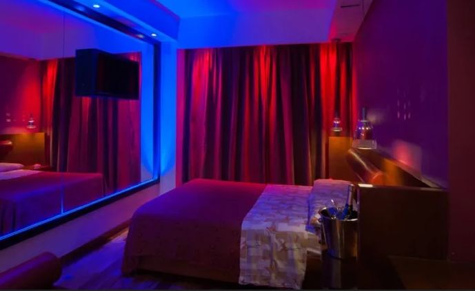 ►Taxista salteño terminó internado tras vivir una noche con una supuesta “pasajera fantasma”